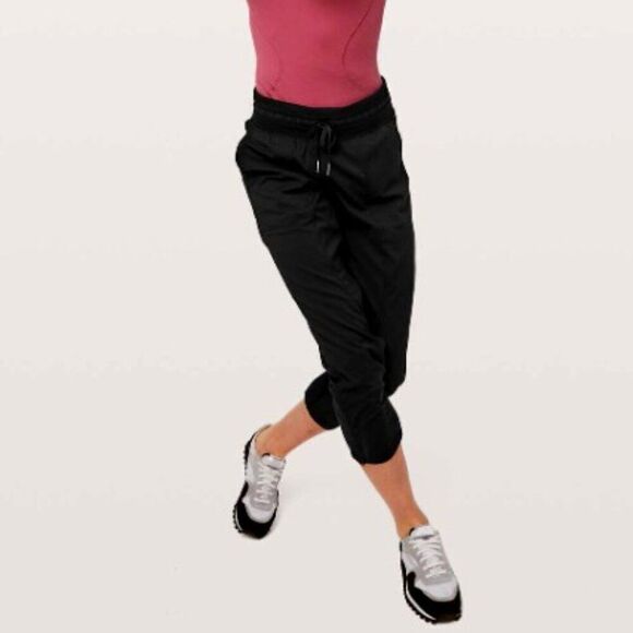 Lululemon Dance Studio Crop *25" - Picture 1 of 12